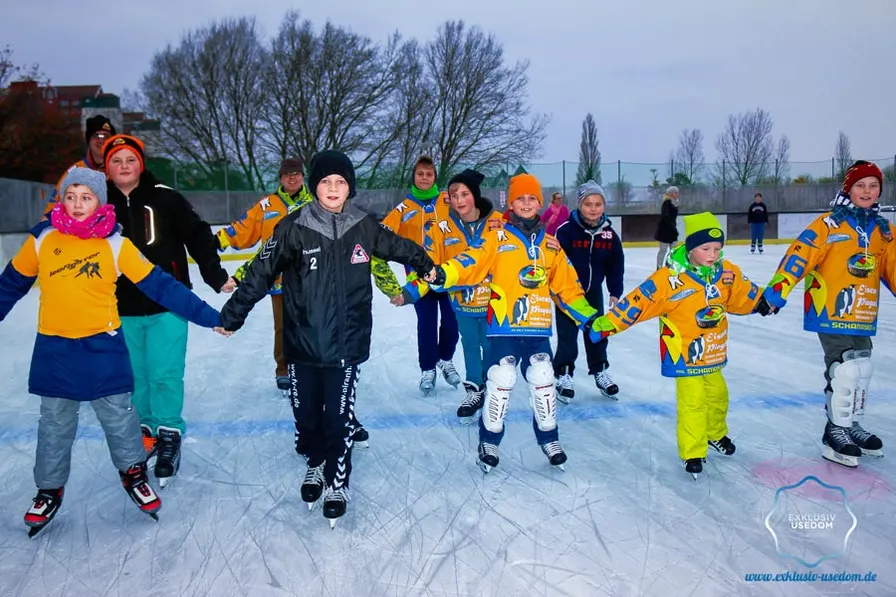 Schlittschuhläufer wieder auf Heringsdorfer EisArena