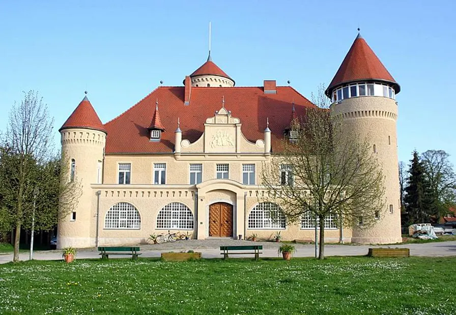 Schloss Stolpe auf Usedom erstrahlt im neuen Glanz