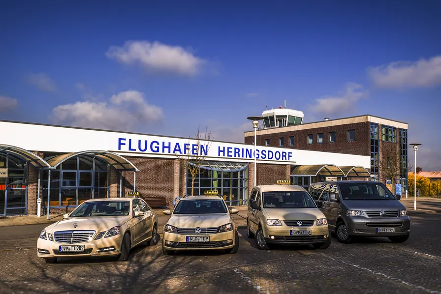 Mit dem Flugzeug auf die Sonneninsel reisen