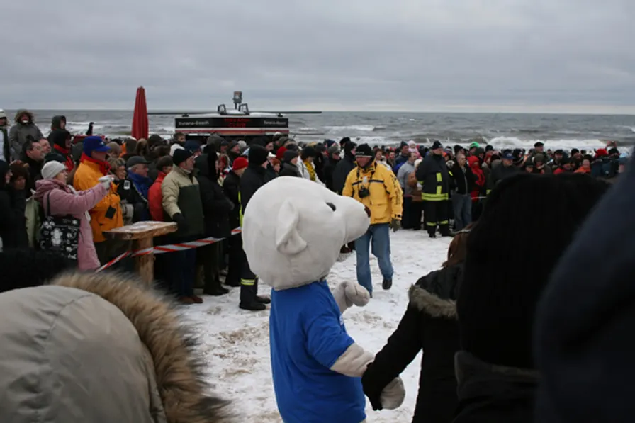 Foto´s vom Eisbaden für "Verliebte" auf Usedom