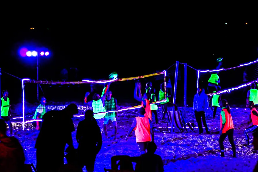 Glow Volleyball Turnier am Sportstrand