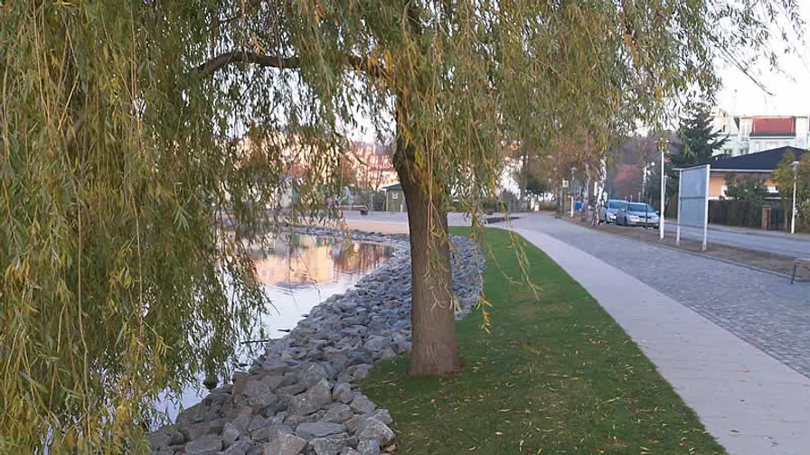 Teil der neuen Schloonsee-Promenade für Öffentlichkeit zugänglich