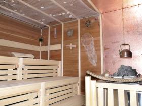 Blick in die Sauna des KUEBOMARE