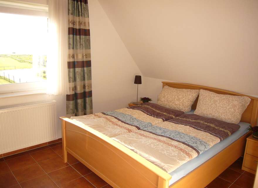 Zweibettzimmer mit Boddenblick