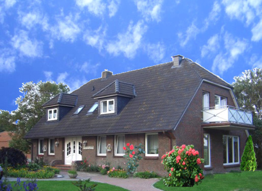 Unser Haus mit grossem Balkon