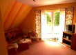 gemütl. Wohnzimmer mit Balkon