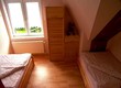 Schlafzimmer zum Garten geleg 