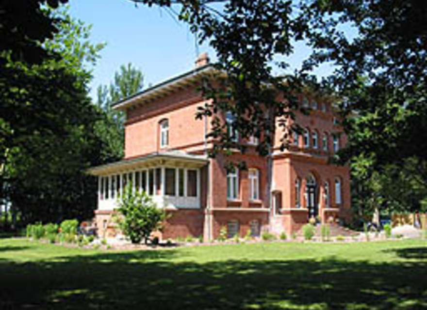 Herrenhaus von vorne