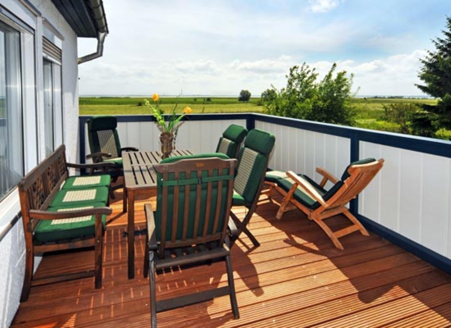 großzügie Terrasse 