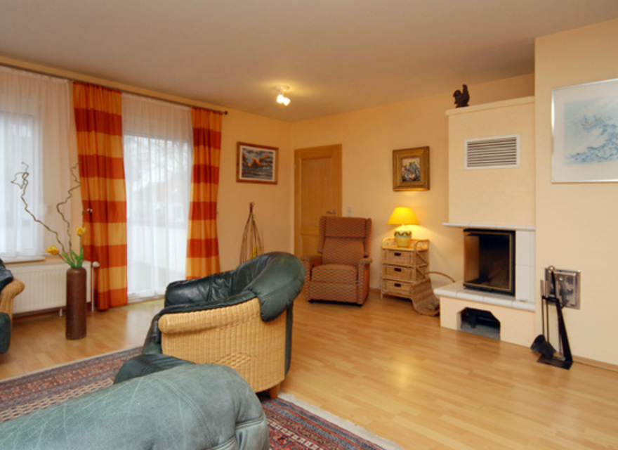 Wohnbereich mit Kamin