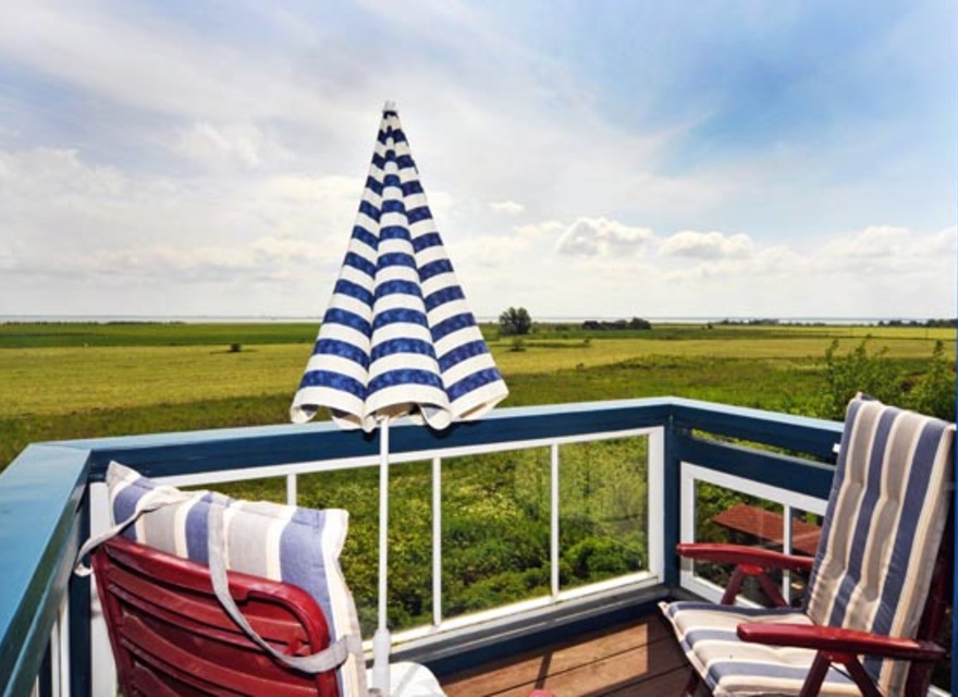 Balkon mit Boddenblick