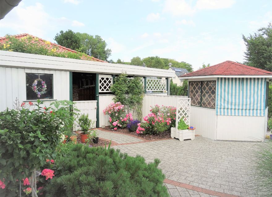 Pavillion,Terrasse, Grillplatz