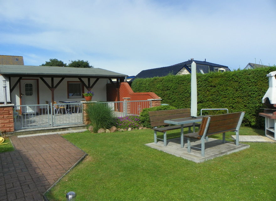 Grill und Liegewiese