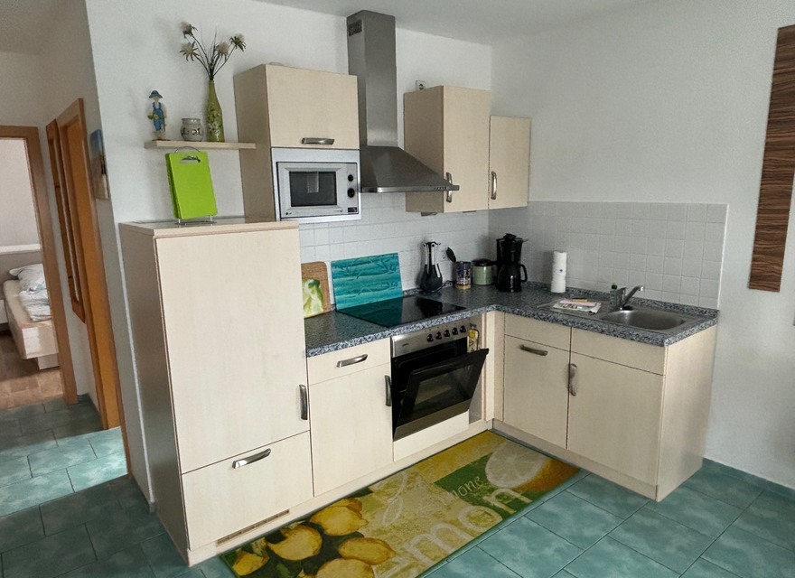 gut ausgestattete Einbauküche