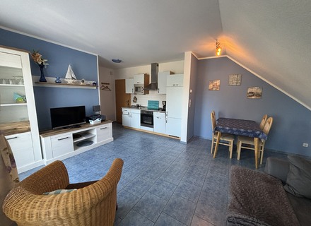 Wohn-/ Essbereich mit EBK