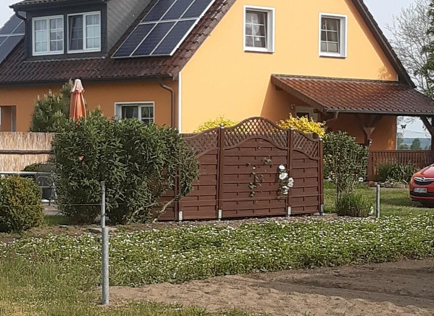 Wohnhaus mit anliegender Fewo