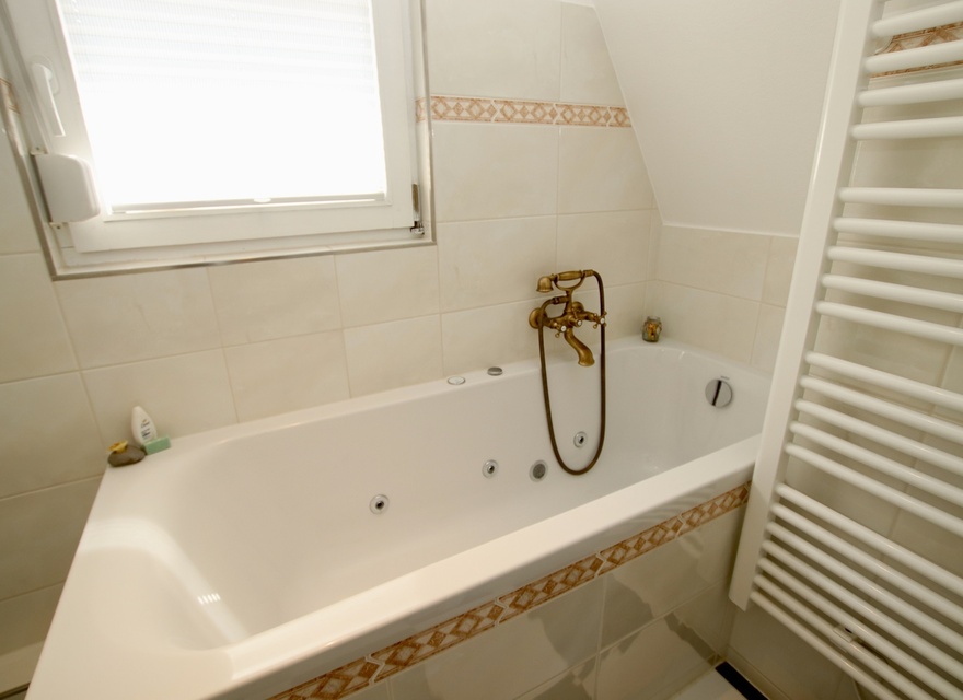 Die Whirlpool-Badewanne