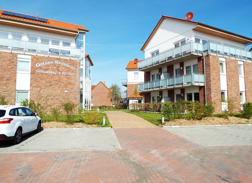 mit eigenem Parkplatz