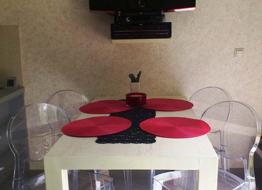 Wohnzimmer mit Küche