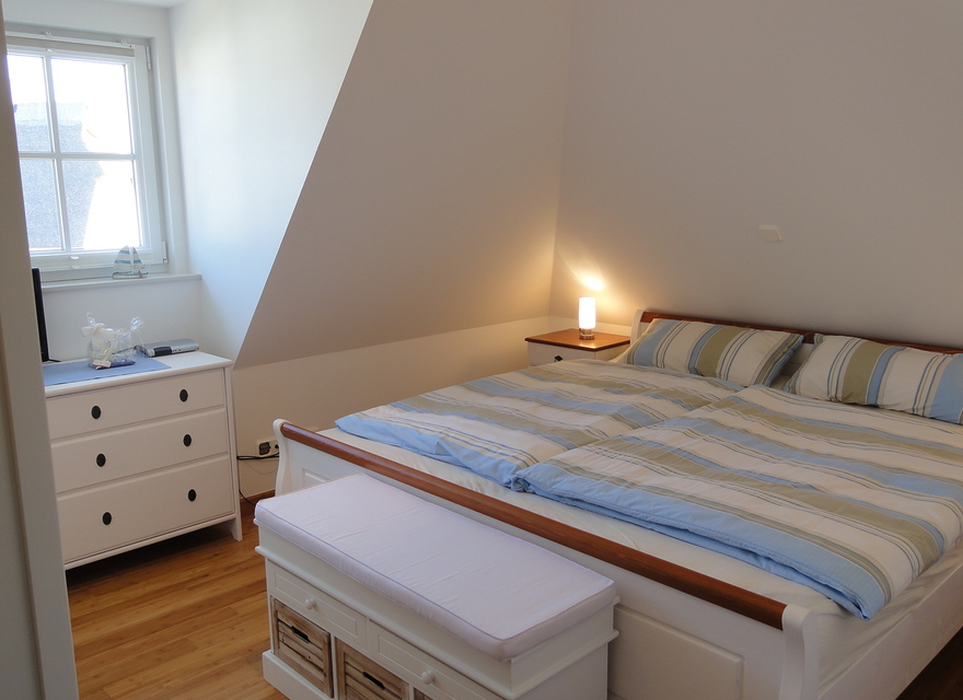 Schlafzimmer II OG