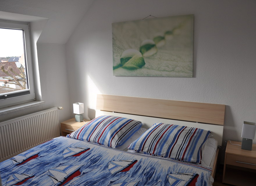 Schlafzimmer 1