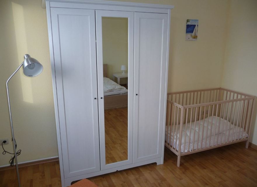 Schlafzimmer 1