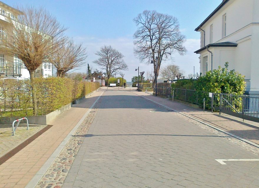 vor dem Haus, strandnah