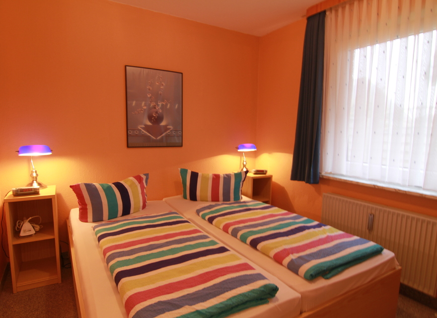 Schlafraum Whg. 1 mit Fernsehe