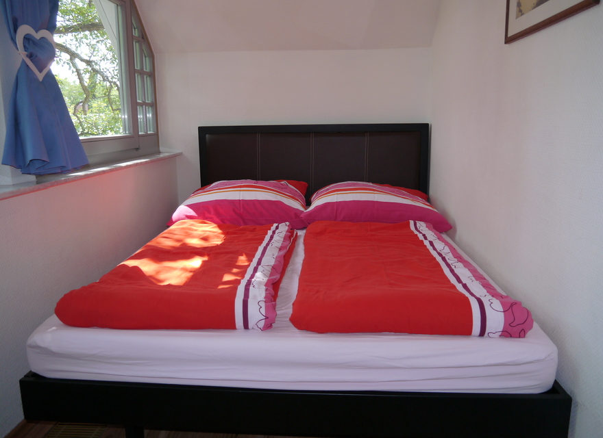offene Veranda mit Doppelbett