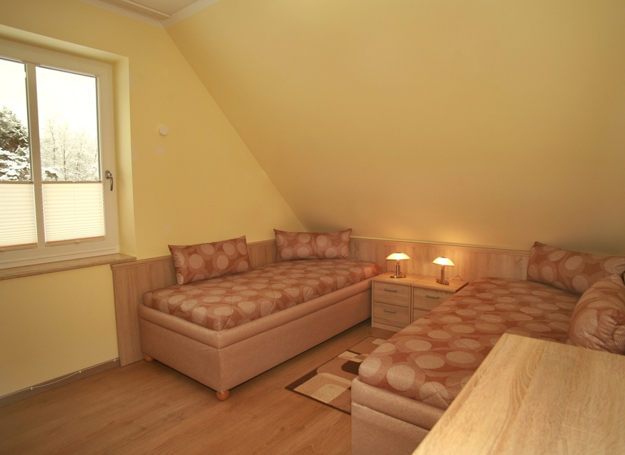 Schlafzimmer 1