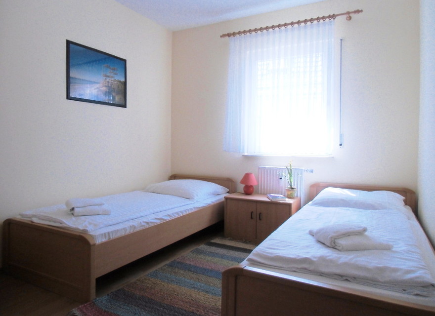 Schlafzimmer mit Einzelbetten
