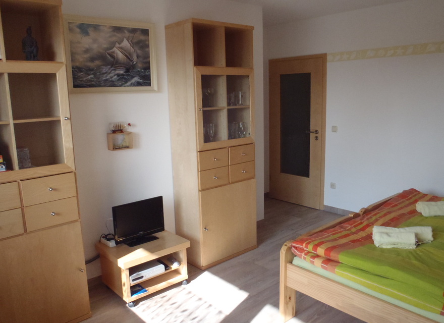 Wohn-Schlafzimmer II