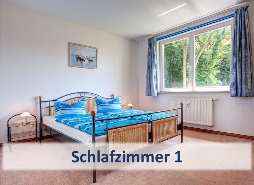Schlafzimmer 1