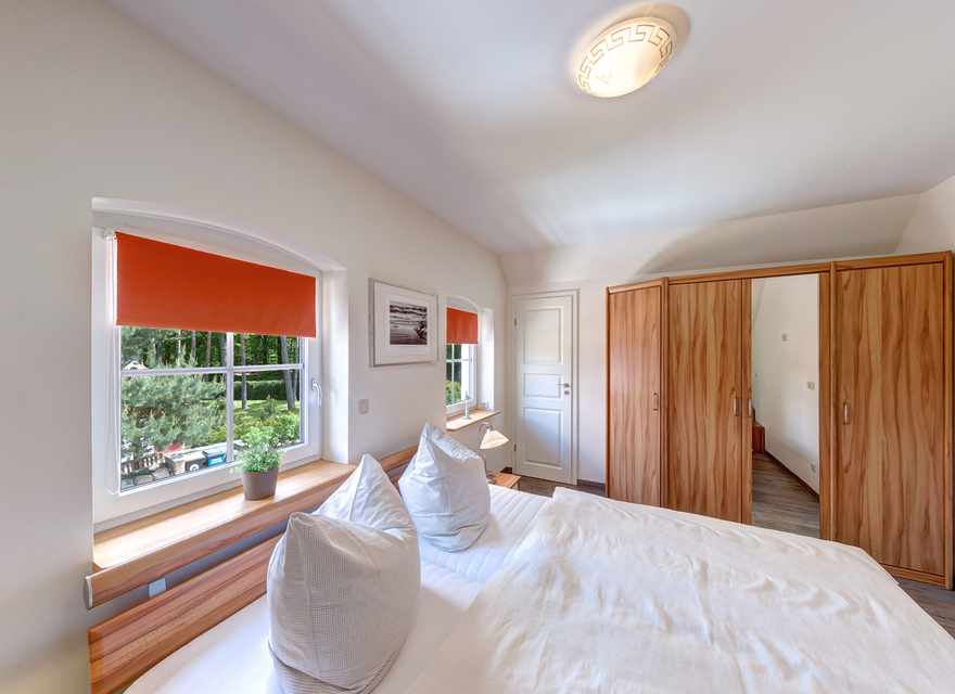 Schlafzimmer 2 OG