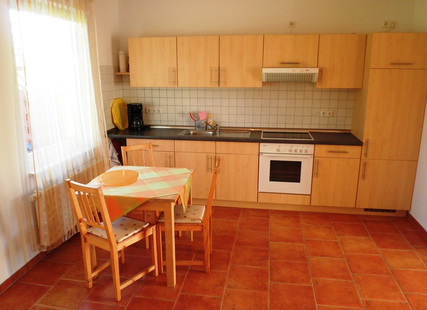 Einbauküche / Essplatz