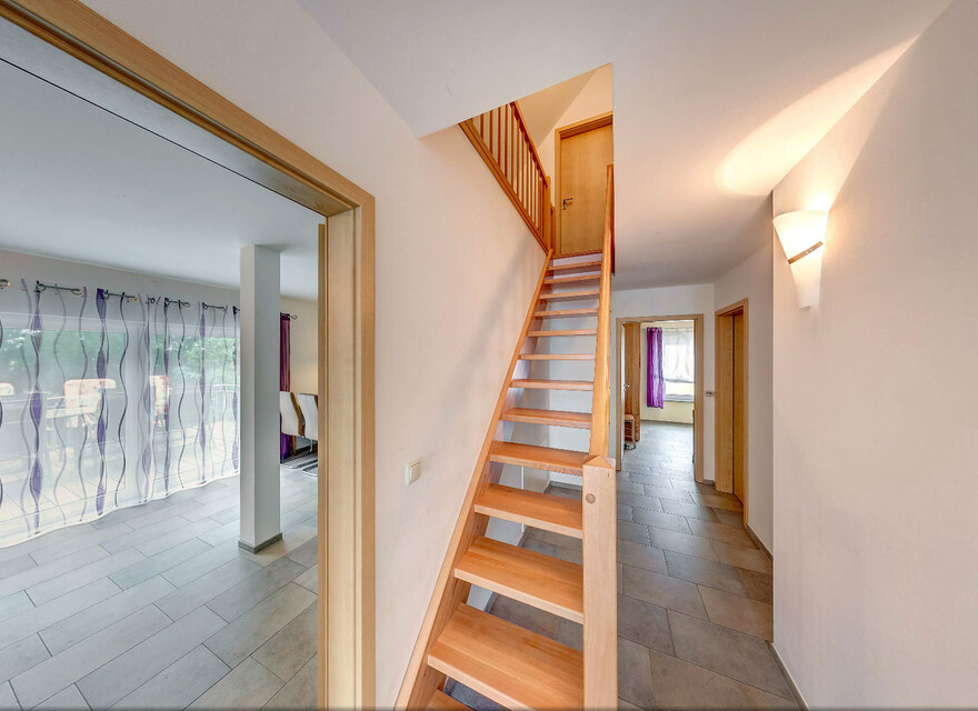 Treppe zum Dachgeschoss