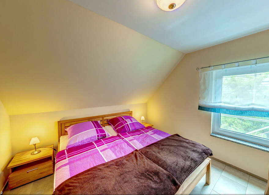 Schlafzimmer 2