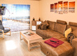 Wohnzimmer mit Schlafsofa