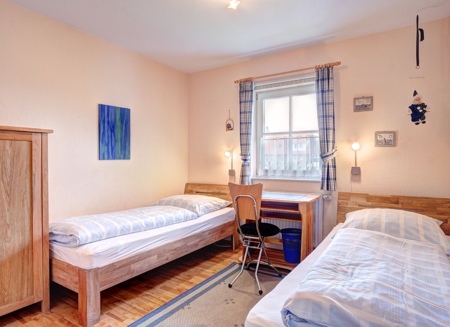 Schlafzimmer 2