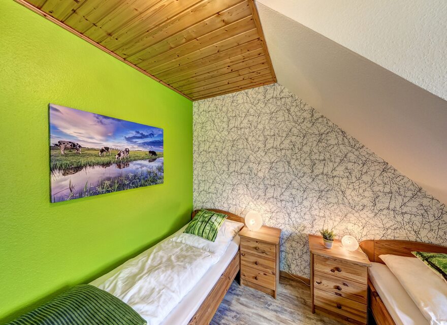 Schlafzimmer 1