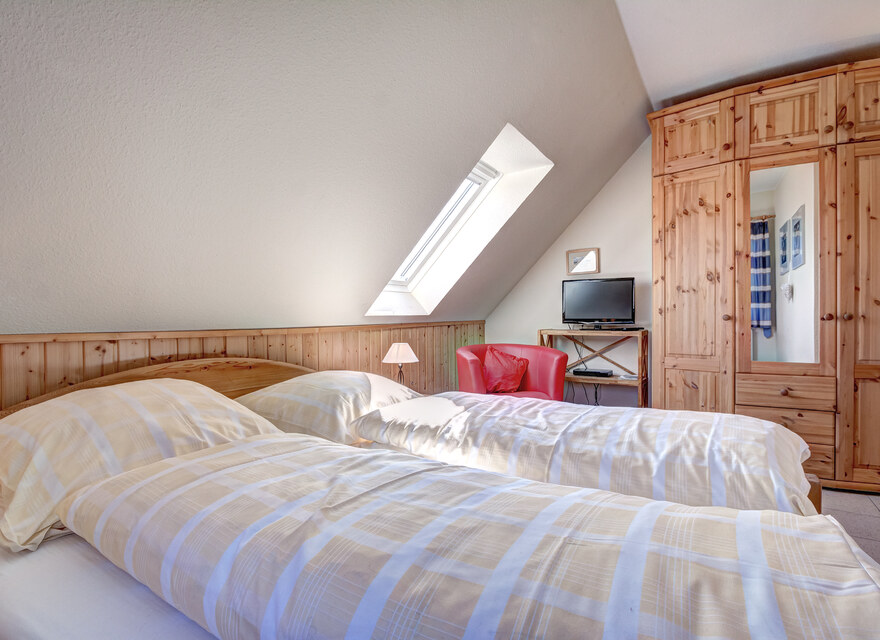 Schlafzimmer 1