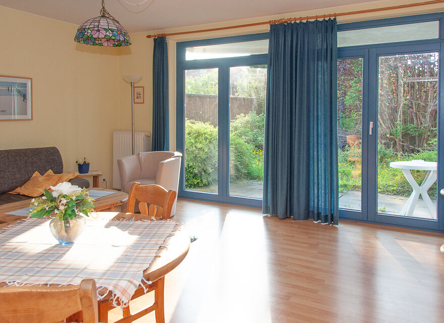 Wohnzimmer mit Terrassenzugang