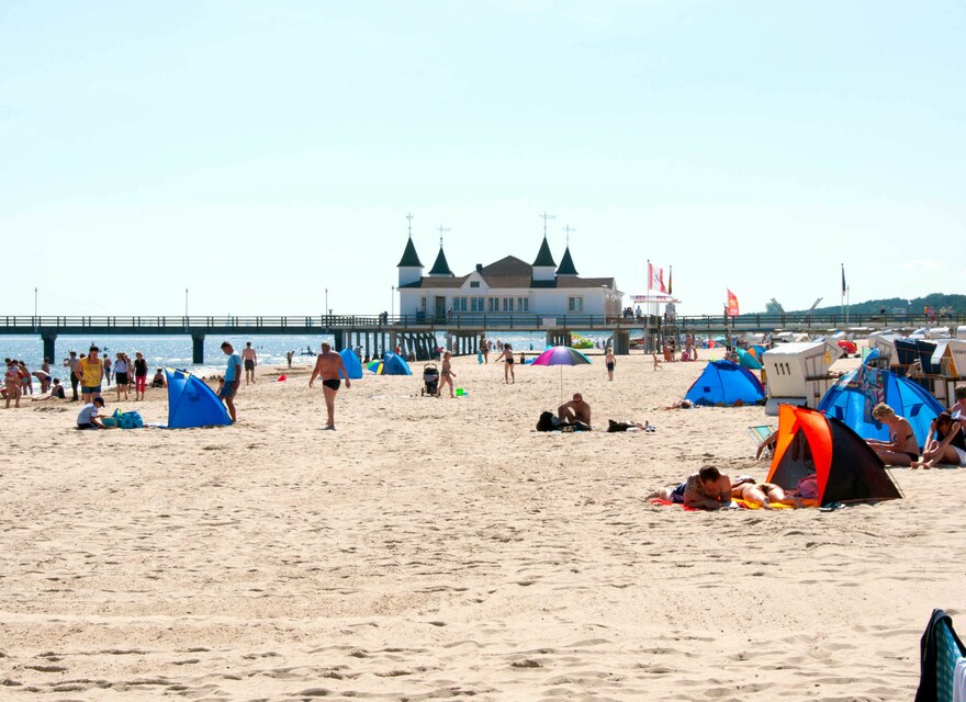Strand mit Seebrücke Ahlbeck