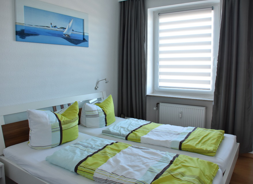 Schlafzimmer mit Doppelbett