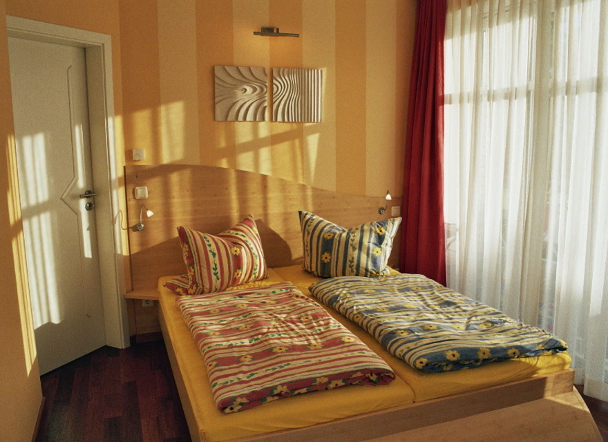 1. Schlafzimmer mit Doppelbett