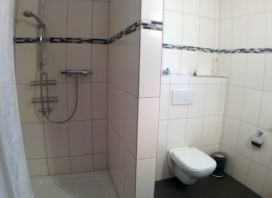 Duschbad - EG - links