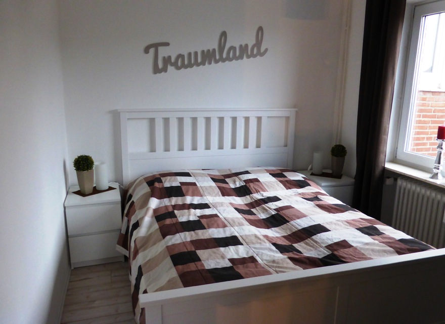 Schlafzimmer 1