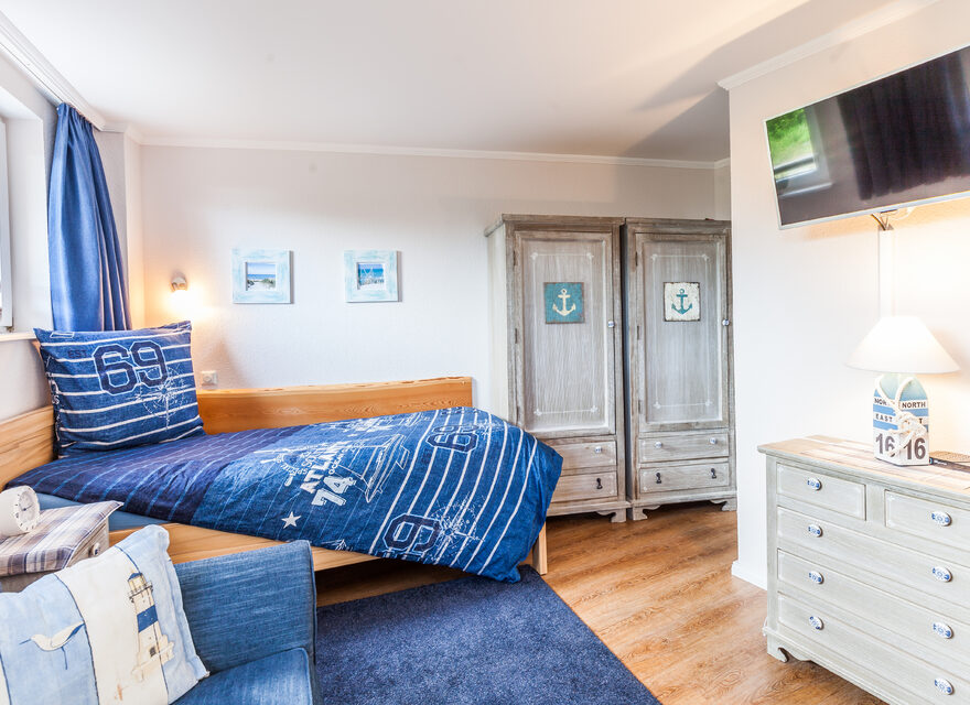 Zweiersofa + Ambilight TV