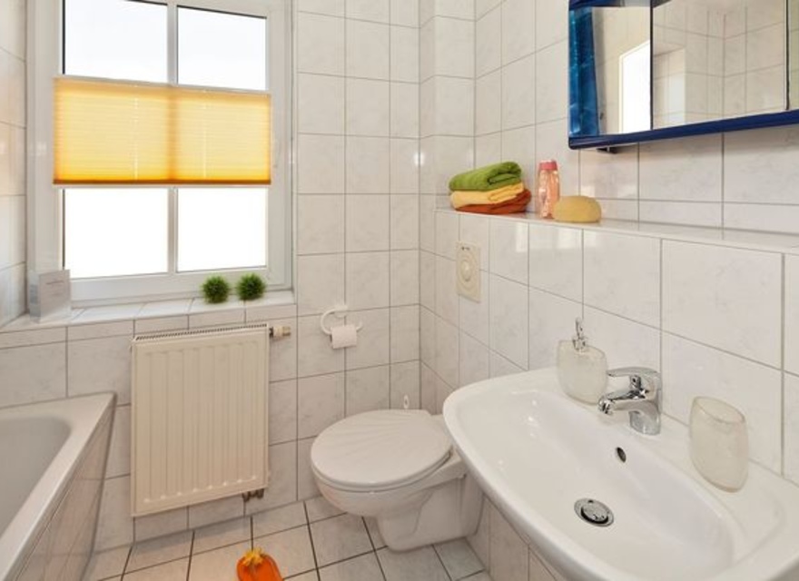 Badezimmer mit Badewanne