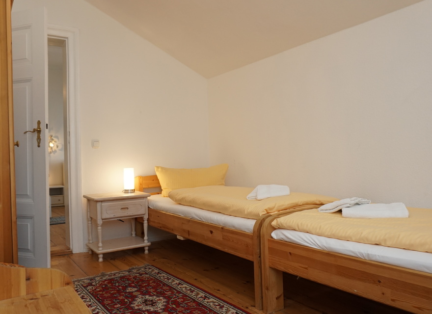 Schlafzimmer mit Einzelbetten